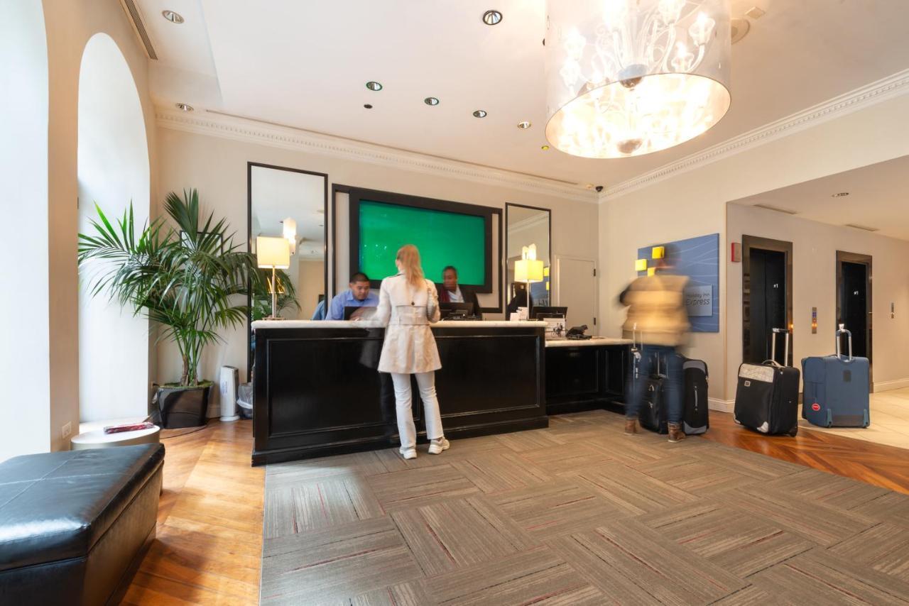 Holiday Inn Express Chicago - Magnificent Mile By Ihg Dış mekan fotoğraf