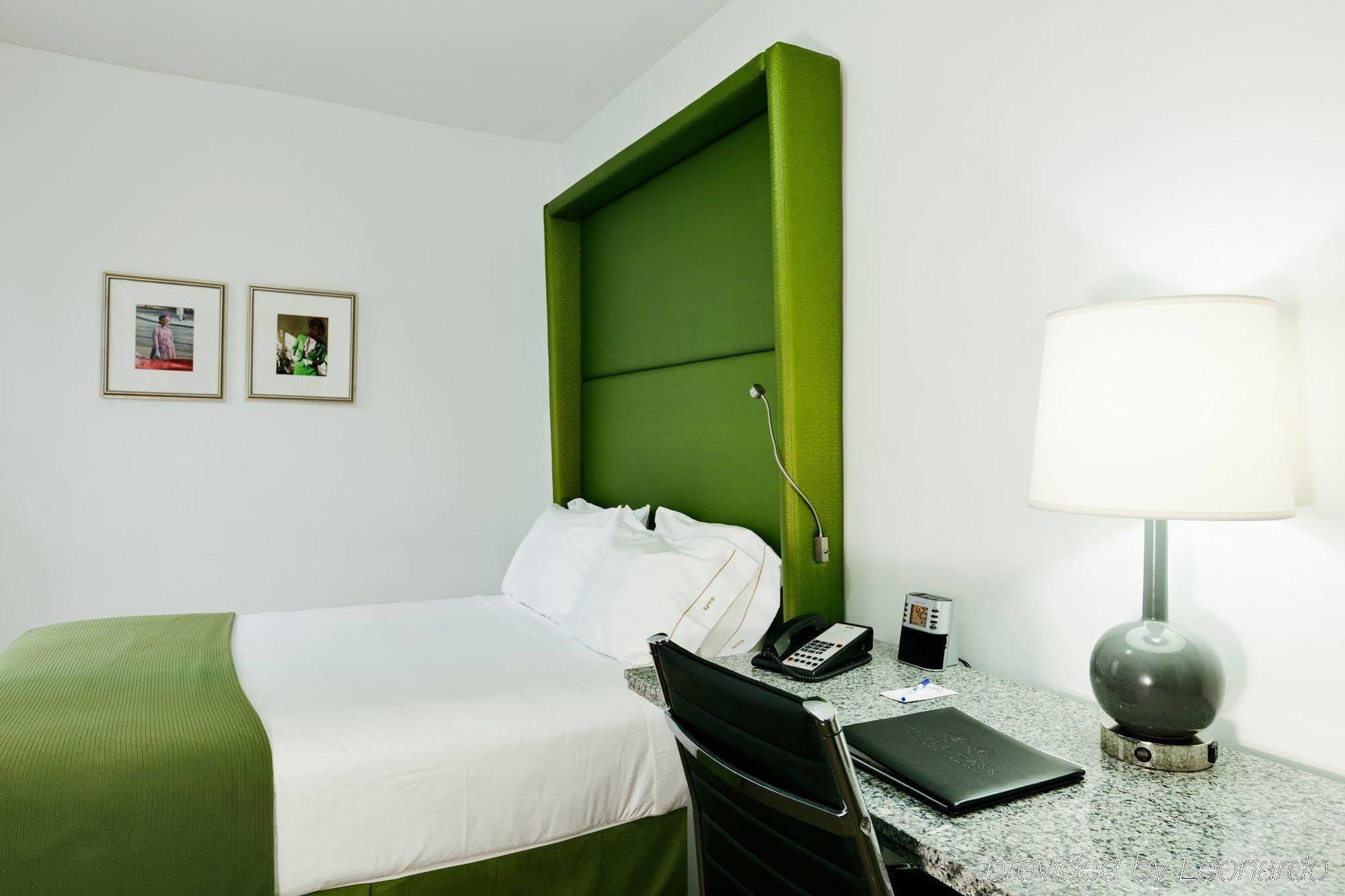 Holiday Inn Express Chicago - Magnificent Mile By Ihg Dış mekan fotoğraf