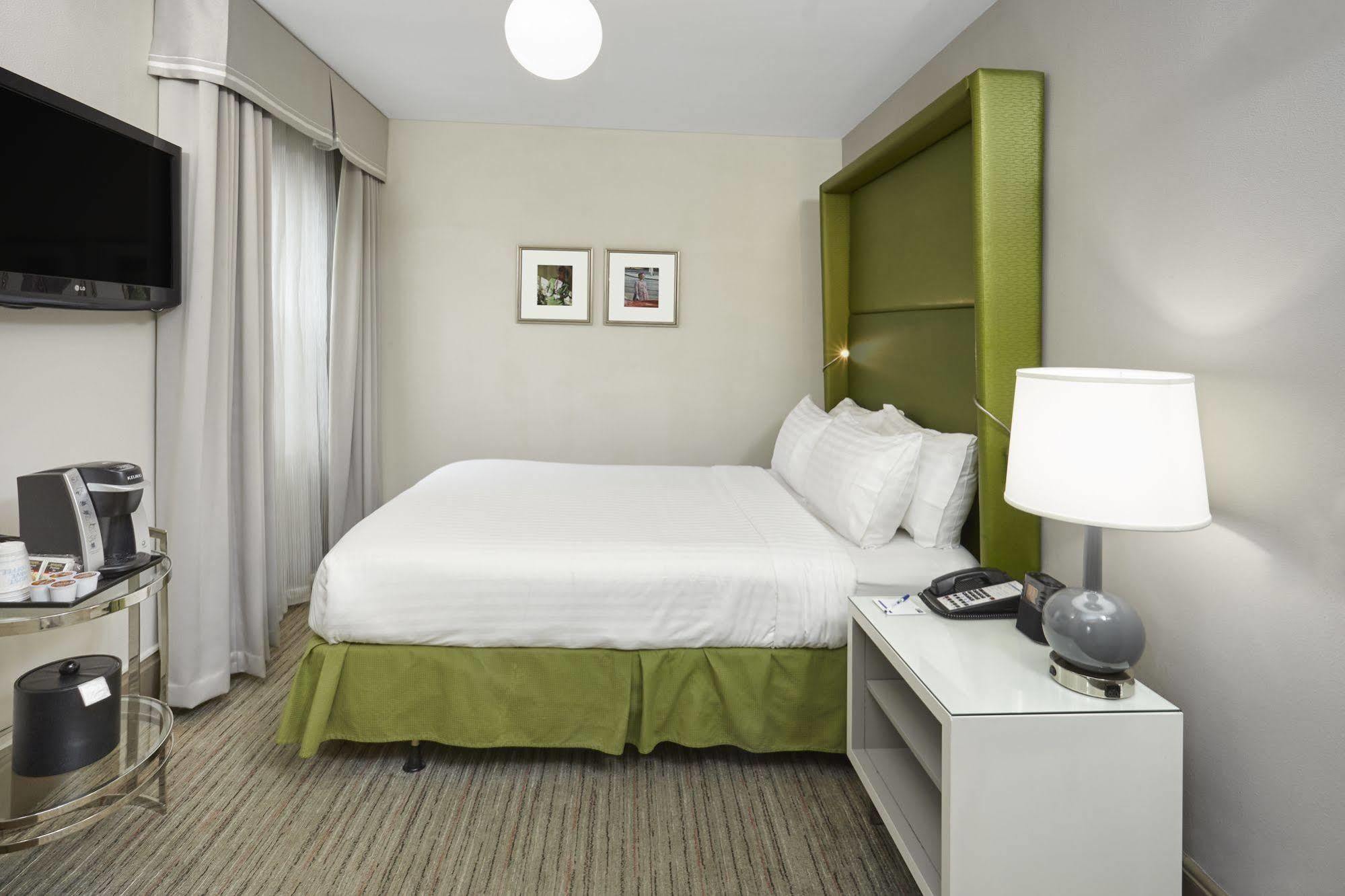 Holiday Inn Express Chicago - Magnificent Mile By Ihg Dış mekan fotoğraf