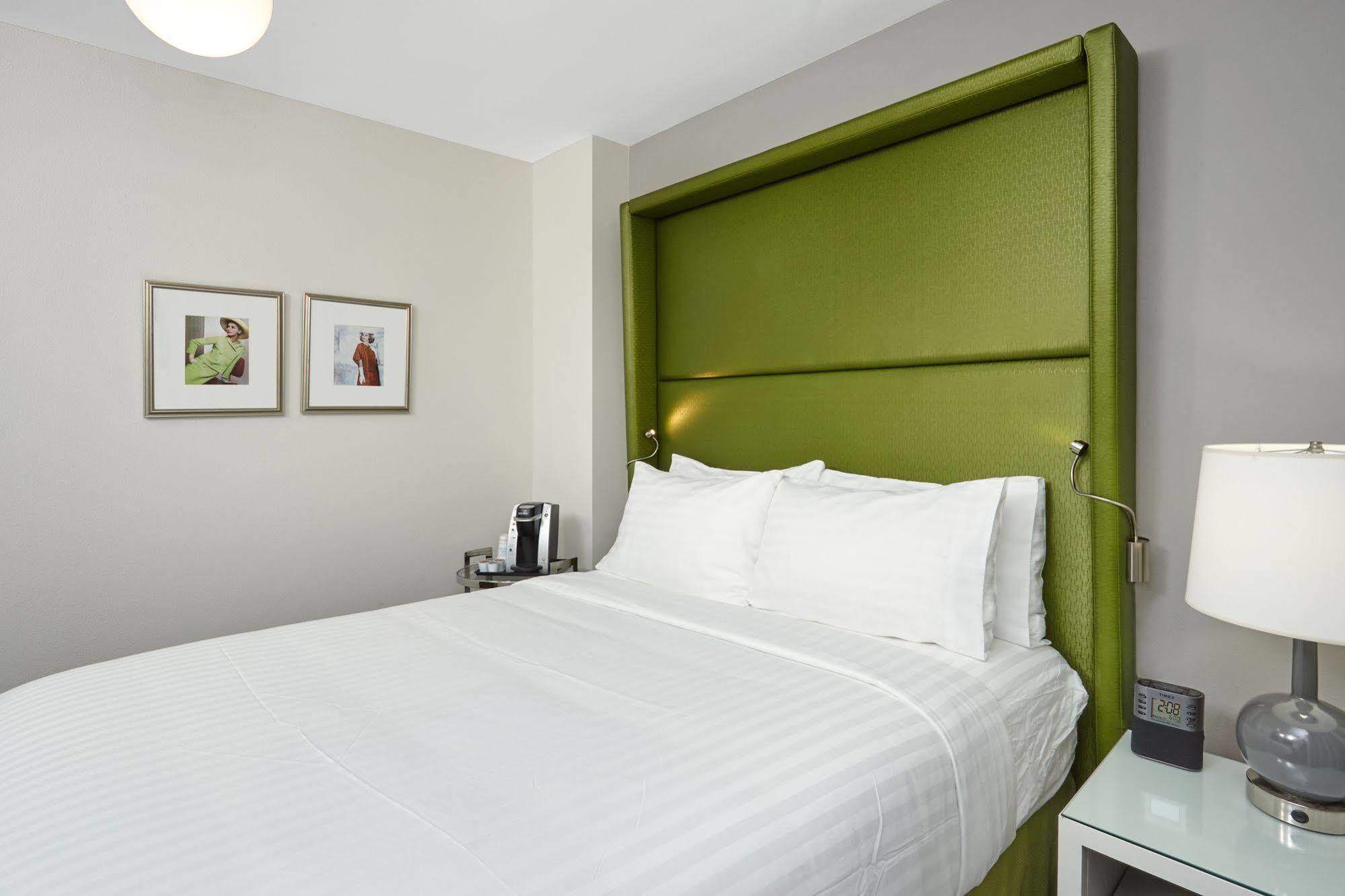 Holiday Inn Express Chicago - Magnificent Mile By Ihg Dış mekan fotoğraf