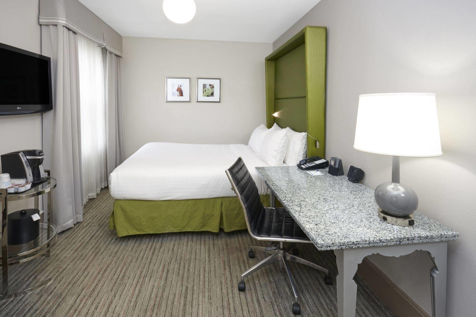 Holiday Inn Express Chicago - Magnificent Mile By Ihg Dış mekan fotoğraf
