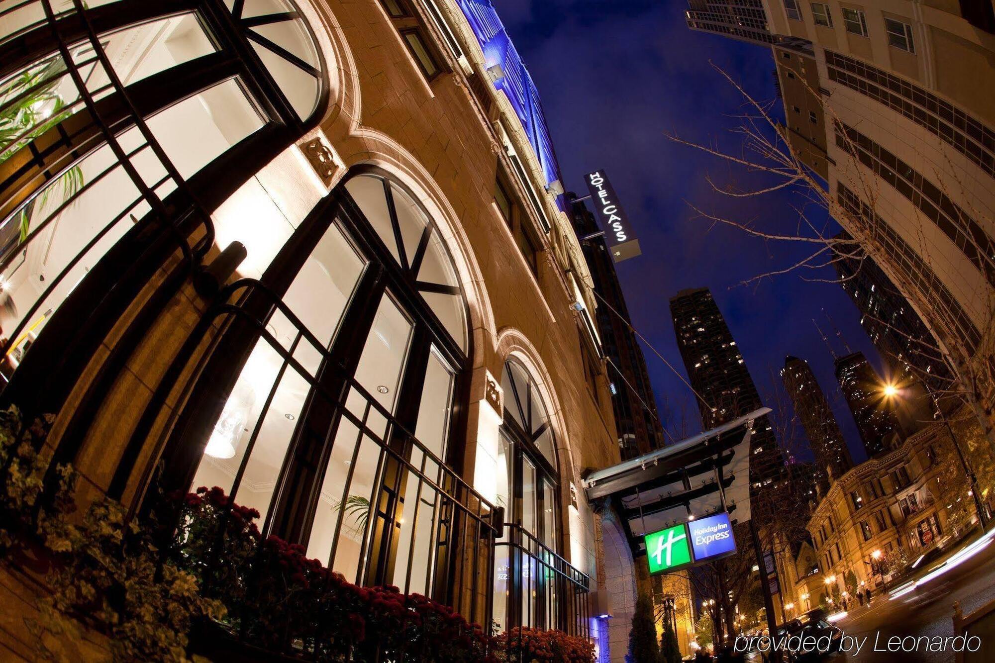 Holiday Inn Express Chicago - Magnificent Mile By Ihg Dış mekan fotoğraf